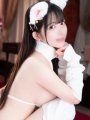 肨
