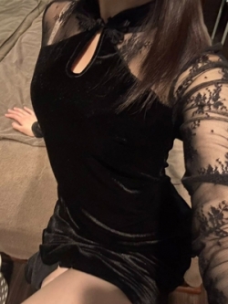 �~���@������