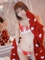 �肨